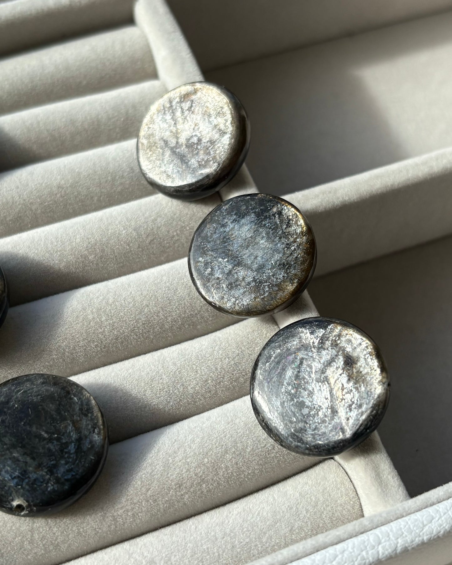 20mm Coin Natural Hypersthene Beads