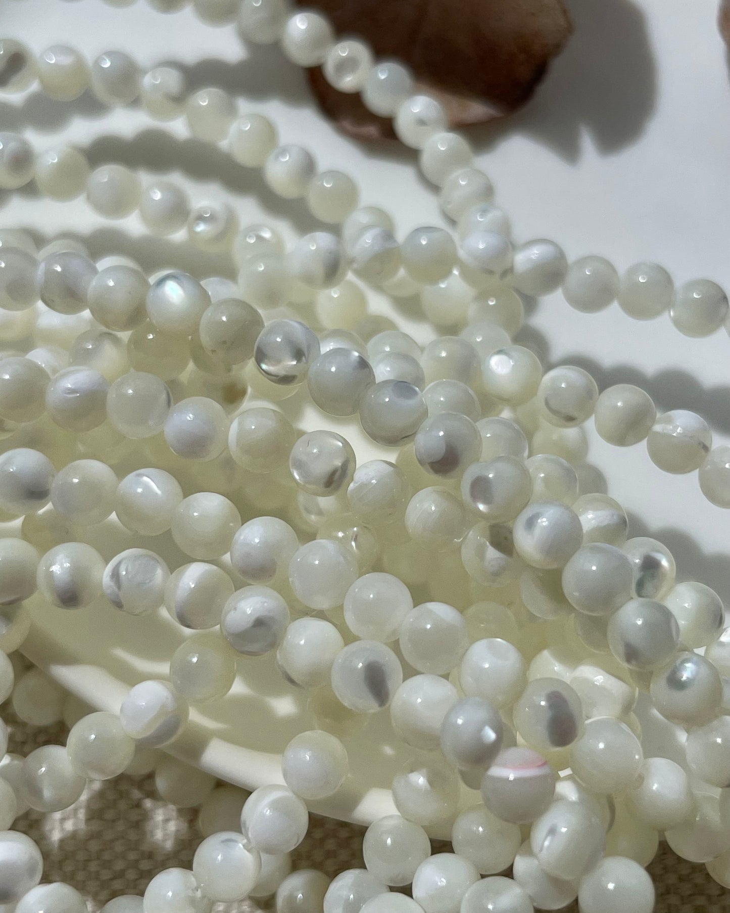 Mother of Pearl 4mm Natural Beads